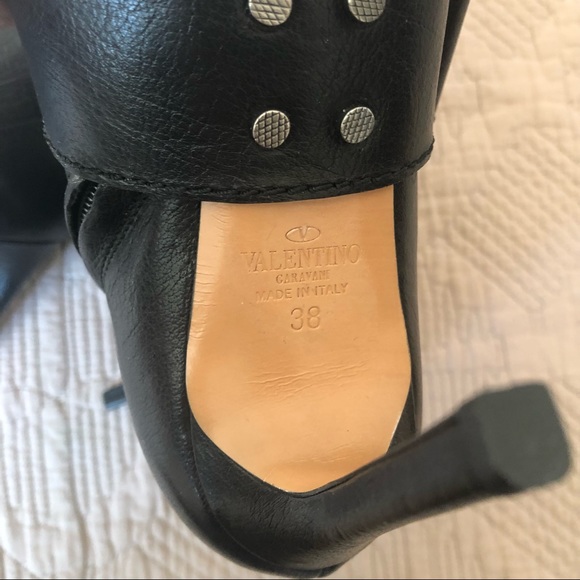 Auth Valentino Garavani Bow-trim Leather Ankle Boot, Black leather booties - Picture 14 of 17